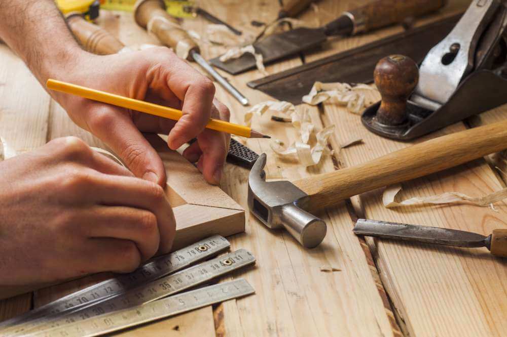 What is the difference between carpenter and carpentry?